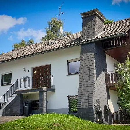 Riant Met Tuin - Neuenhagenstrasse 2 Daire