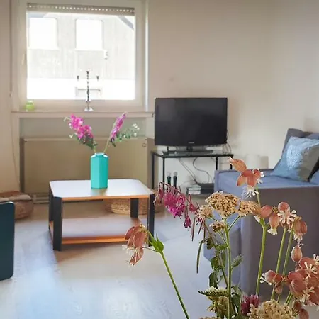 Riant Met Tuin - Neuenhagenstrasse 2 Daire *